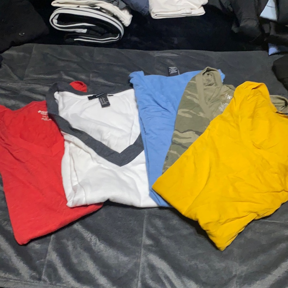 Bundle of tees